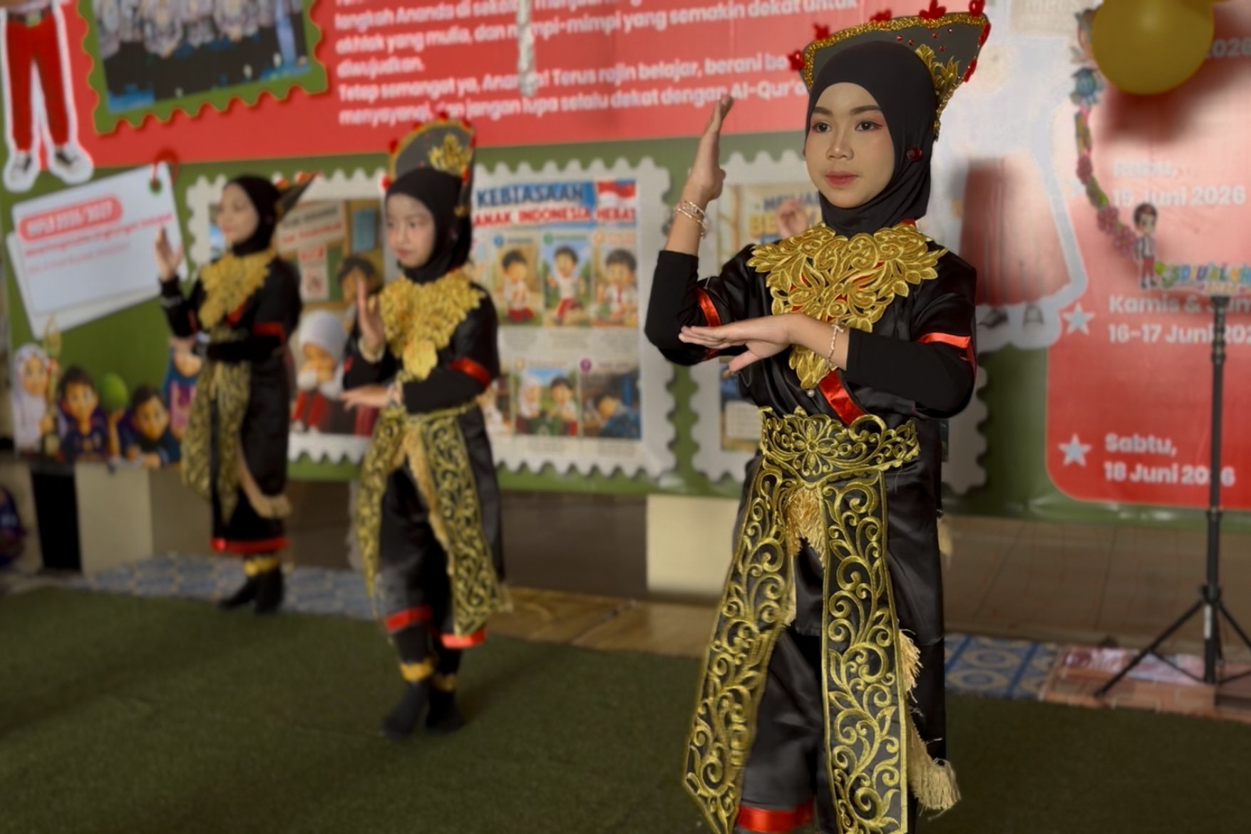 Tari Al Khoir